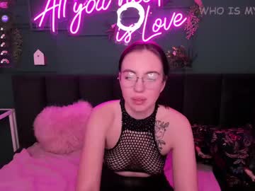 Amandafields Chaturbate stream image from December 19, 2024