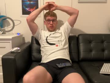 Blueeyedtallguy Chaturbate stream image from December 19, 2024