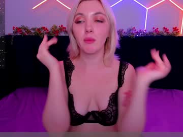 Fluffy_Monica Chaturbate stream image from December 19, 2024