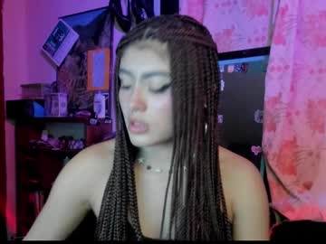 Giulietta_Mon Chaturbate stream image from December 19, 2024