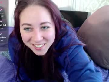 Kellycrystall Chaturbate stream image from December 19, 2024
