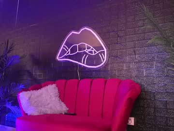 Sophiawillson_ Chaturbate stream image from December 19, 2024
