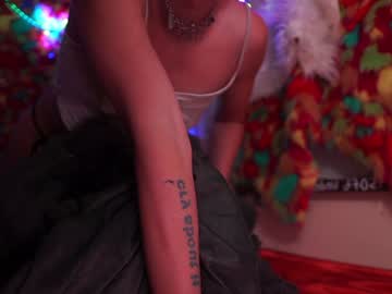 Sophie_Lovely Chaturbate stream image from December 19, 2024
