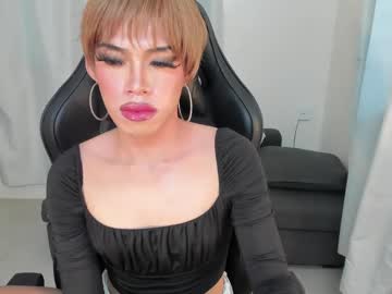Violetblush04 Chaturbate stream image from December 19, 2024