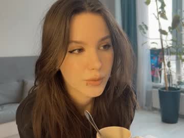 Yourher0in Chaturbate stream image from December 19, 2024
