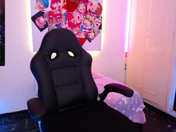 Zoeroux_ Chaturbate stream image from December 19, 2024
