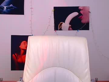 Adell_Curly Chaturbate stream image from December 19, 2024