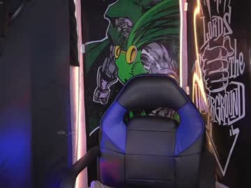 Elle_Uwu Chaturbate stream image from December 19, 2024