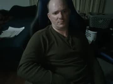 Emsguy1 Chaturbate stream image from December 19, 2024