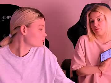 Hottyblonds Chaturbate stream image from December 19, 2024