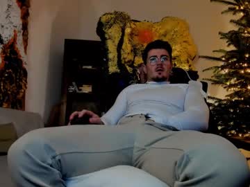 Juliandylan Chaturbate stream image from December 19, 2024
