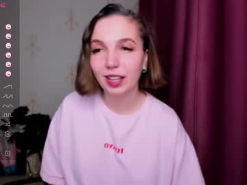 Kindhazelhere_ Chaturbate stream image from December 19, 2024