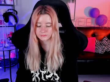 Lexiwenford Chaturbate stream image from December 19, 2024