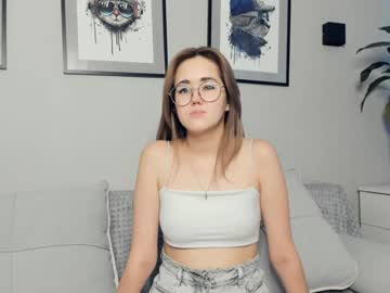 Maydachaplin Chaturbate stream image from December 19, 2024