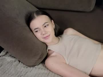 Pink1e_Pie Chaturbate stream image from December 19, 2024