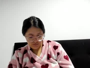 Sweetyypeach Chaturbate stream image from December 19, 2024