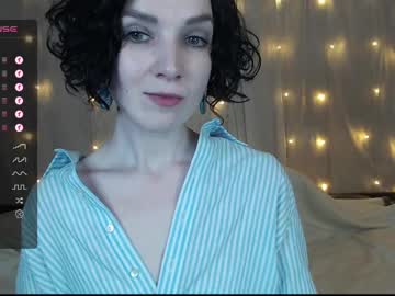 Tinawincee Chaturbate stream image from December 19, 2024