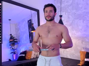 Valentinoford Chaturbate stream image from December 19, 2024