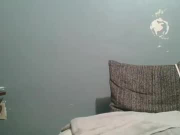 Frankienuttz1800 Chaturbate stream image from December 19, 2024