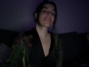 Kikimoonlight Chaturbate stream image from December 19, 2024