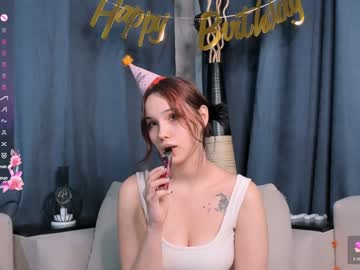 Linetteberkes Chaturbate stream image from December 19, 2024