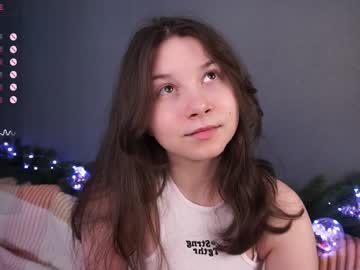 Lynngroves Chaturbate stream image from December 19, 2024