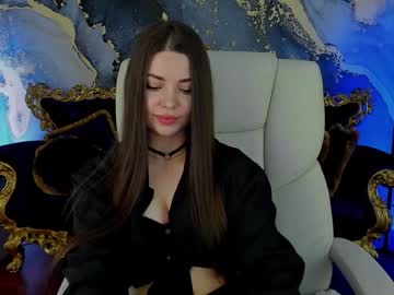 Mille_Joy Chaturbate stream image from December 19, 2024