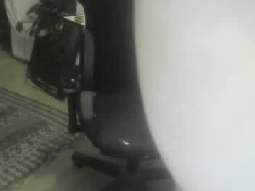 Ouinnybis195625 Chaturbate stream image from December 19, 2024