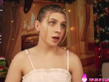 Pocket_Size Chaturbate stream image from December 19, 2024