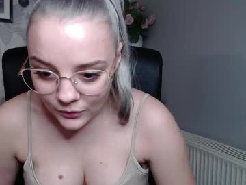 Sienna_Desire Chaturbate stream image from December 19, 2024