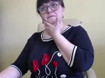 Carolinedream_ Chaturbate stream image from December 19, 2024