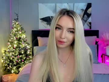 Elina_Peach Chaturbate stream image from December 19, 2024