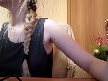 Elza_Com Chaturbate stream image from December 19, 2024