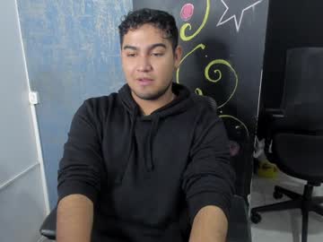 Eros_Vonnicelli Chaturbate stream image from December 19, 2024