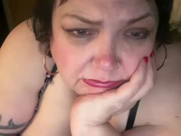 Femmequeendiva Chaturbate stream image from December 19, 2024