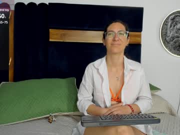 Kissingcobank Chaturbate stream image from December 19, 2024