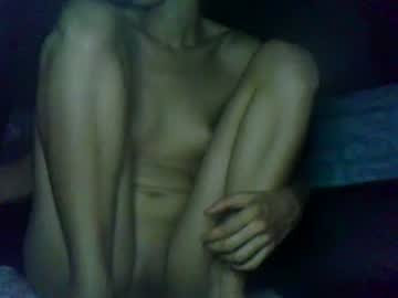 Lilian1993 Chaturbate stream image from December 19, 2024