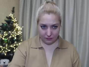 Ohsweetiren Chaturbate stream image from December 19, 2024