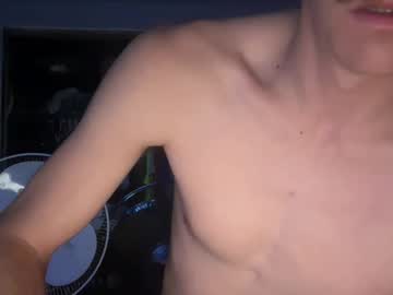 Sarq2010 Chaturbate stream image from December 19, 2024