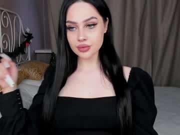 Skysparks Chaturbate stream image from December 19, 2024