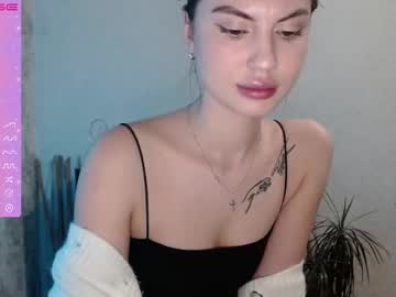Lillalovly Chaturbate stream image from December 19, 2024