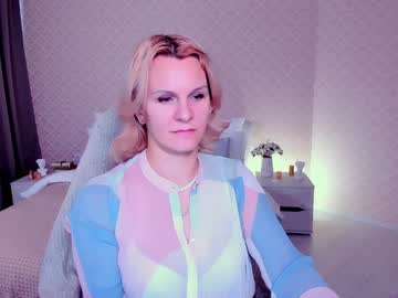 Louisa_Bay Chaturbate stream image from December 19, 2024