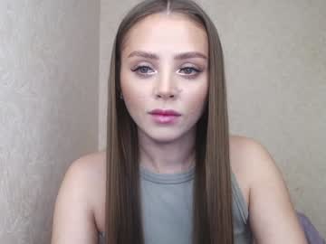 Mollyenjoy07 Chaturbate stream image from December 19, 2024