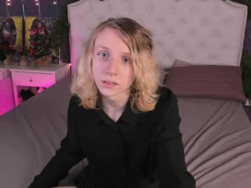 Nellystarrr Chaturbate stream image from December 19, 2024