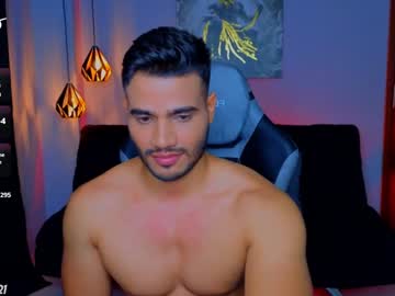 Andresfiit Chaturbate stream image from December 19, 2024
