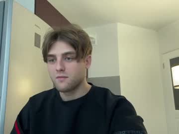 Devilnut1 Chaturbate stream image from December 19, 2024