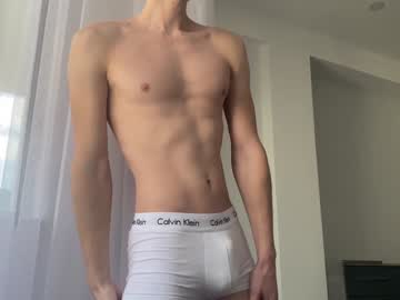 Max_Shy Chaturbate stream image from December 19, 2024