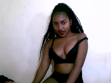 Sylviasexy27 Chaturbate stream image from December 19, 2024