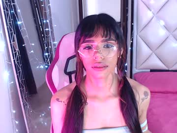Dannadoll69 Chaturbate stream image from December 19, 2024