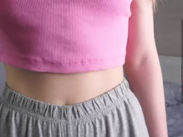Francesdonna Chaturbate stream image from December 19, 2024